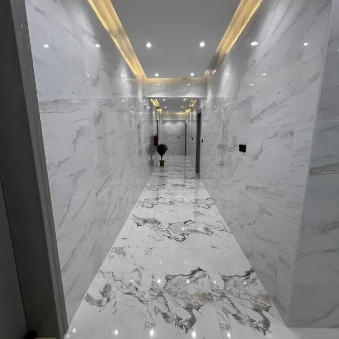 Appartamento شقة فاخرة بغرفة نوم وصالة 10 Luxury Apt Ar Riyad