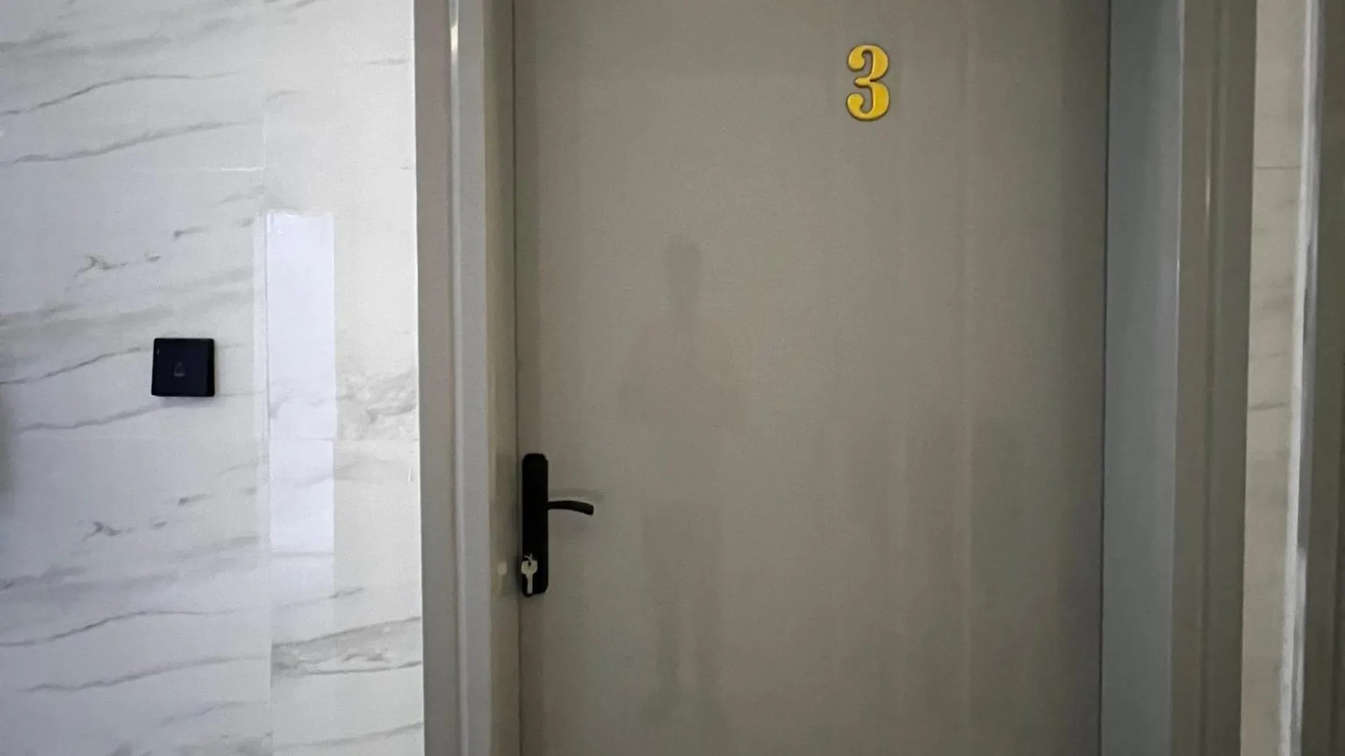 Appartamento شقة فاخرة بغرفة نوم وصالة 10 Luxury Apt Ar Riyad