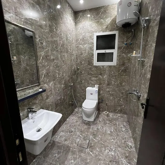 Appartamento شقة فاخرة بغرفة نوم وصالة 10 Luxury Apt Ar Riyad