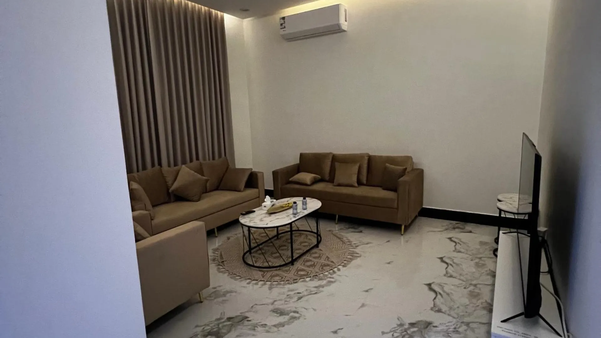 Appartamento شقة فاخرة بغرفة نوم وصالة 10 Luxury Apt Ar Riyad Arabia Saudita