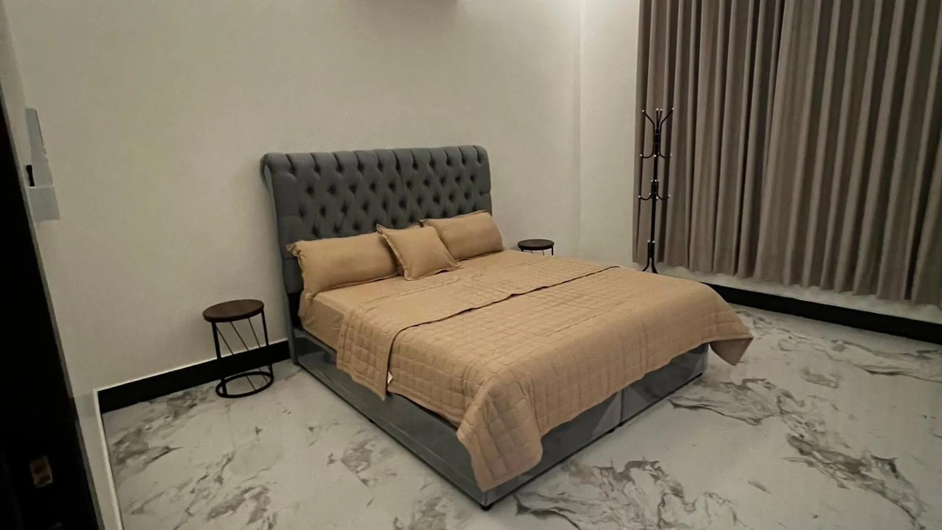 Appartamento شقة فاخرة بغرفة نوم وصالة 10 Luxury Apt Ar Riyad 0*,