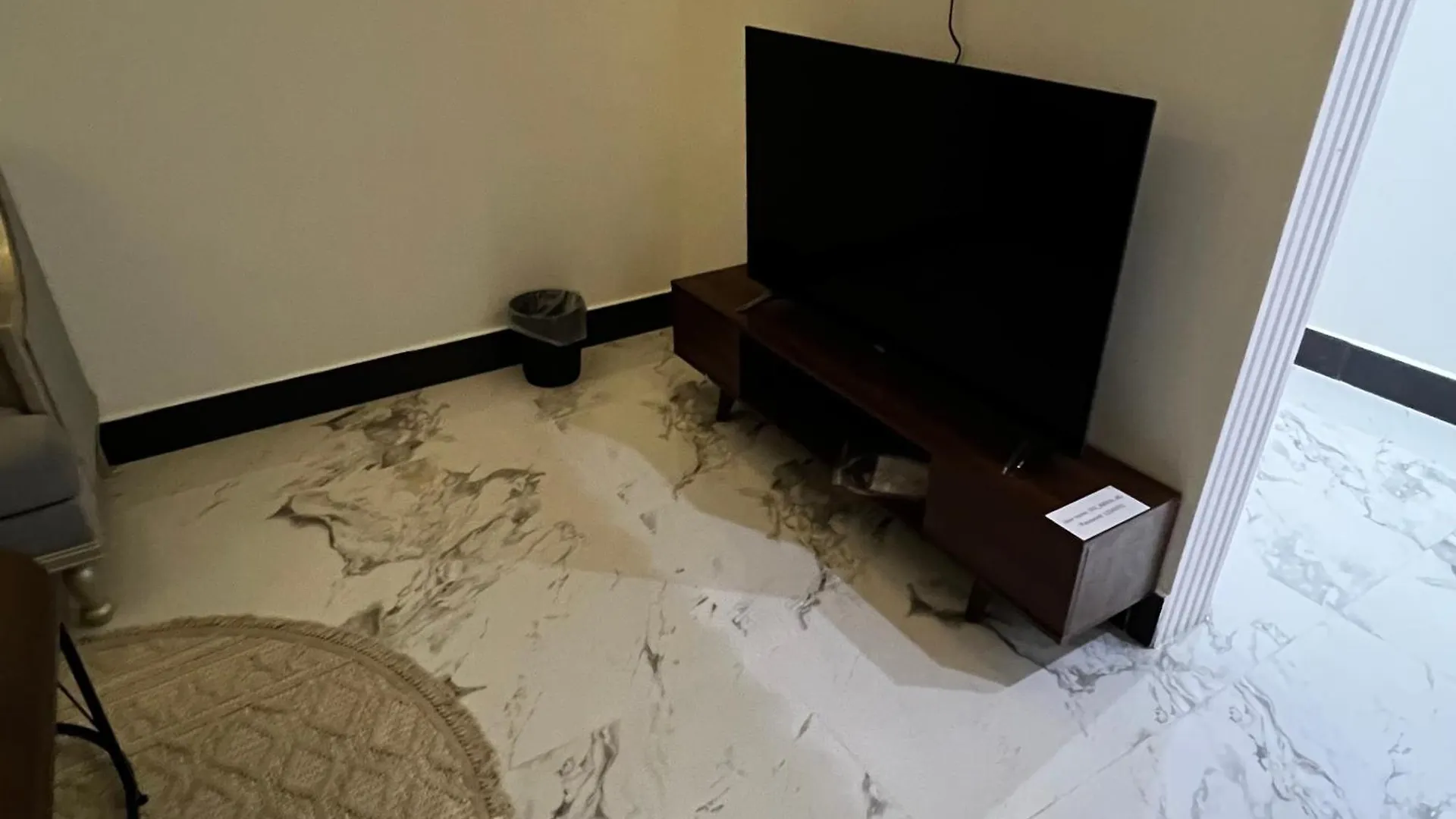 Appartamento شقة فاخرة بغرفة نوم وصالة 10 Luxury Apt Ar Riyad