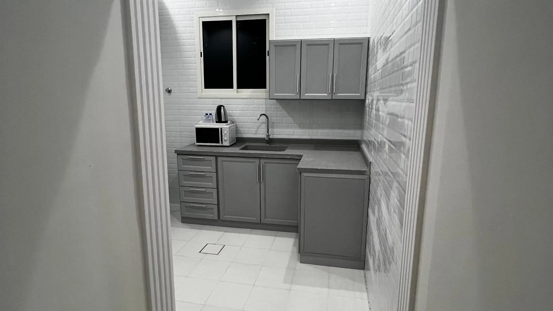 Appartamento شقة فاخرة بغرفة نوم وصالة 10 Luxury Apt Ar Riyad