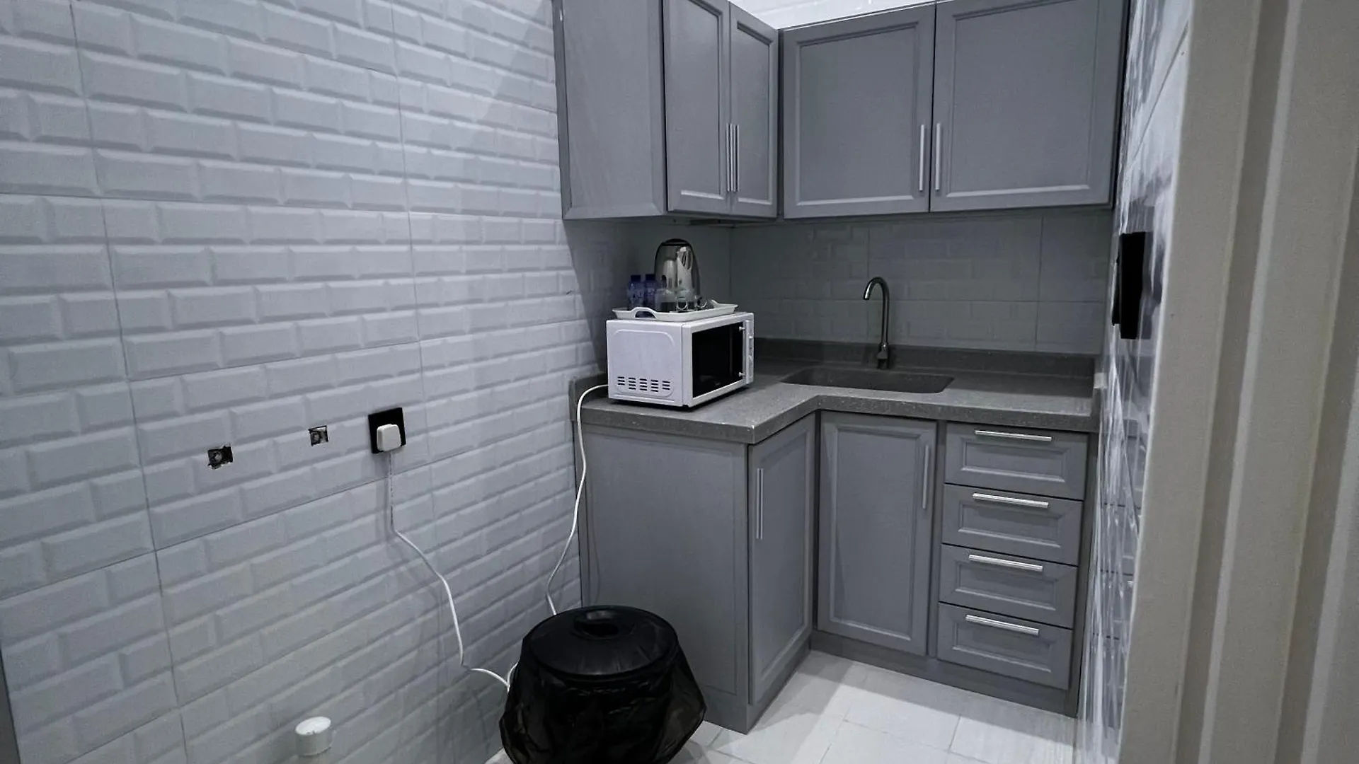 Appartamento شقة فاخرة بغرفة نوم وصالة 10 Luxury Apt Ar Riyad
