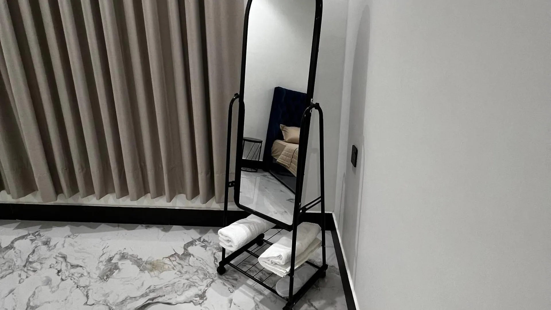 Appartamento شقة فاخرة بغرفة نوم وصالة 10 Luxury Apt Ar Riyad Arabia Saudita